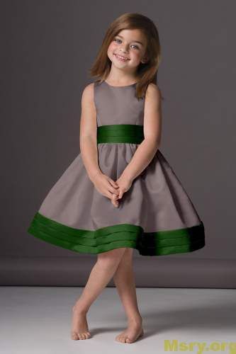 صور ملابس اطفال موديلات حديثة ملابس اطفال بنات و ملابس اطفال اولاد موقع مصري Beautiful Flower Girl Dresses Flower Girl Dresses Girls Dresses