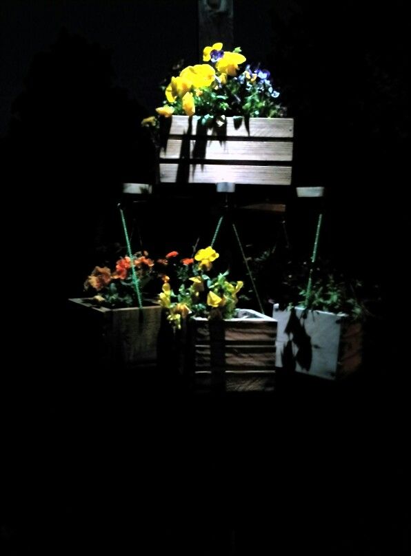Solar Spotlight Hanging Flower Pots Made From Pallet Wood Solar Spotlight Hanging Flower Pots Made From Pallet Wood