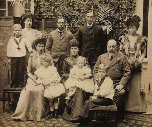 a biography of queen alexandria victoria The princess louise, princess royal and duchess of fife 1931 also known as: louise victoria alexandra dagmar the queen mum: elizabeth bowes-lyon (biography. a biography of queen alexandria victoria The princess louise, princess royal and duchess of fife 1931 also known as: louise victoria alexandra dagmar the queen mum: elizabeth bowes-lyon (biography.