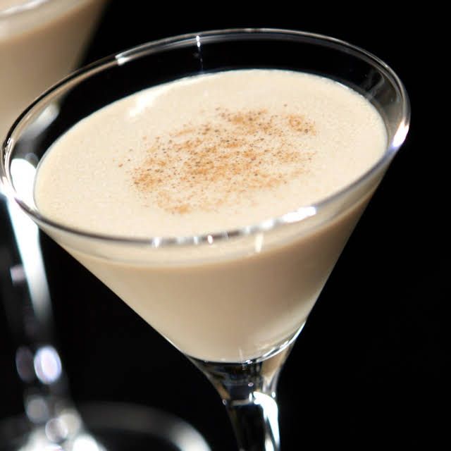 Frozen Brandy Alexander With Vanilla Ice Cream Brandy White Creme De Cacao Crushed Ice Ground Nutmeg Brandy Alexander Ice Cream Drinks Ice Cream Cocktails