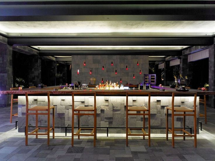 https://i.pinimg.com/736x/0b/4f/9c/0b4f9c9504fdd5ecf4f6c88354986a01--wooden-bar-stools-stone-bar.jpg