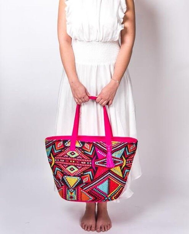 alle unsere handgemachten handtaschen haben einen reissverschluss und mindestens eine innentasche warum weil wir es liebe strandtasche taschen trends