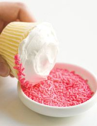 Woman Decorating Cupcakes best 25+ cupcake decorating tips ideas on pinterest | cupcake Woman Decorating Cupcakes best 25+ cupcake decorating tips ideas on pinterest | cupcake