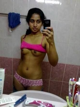 Desi girl selfie nude Desi girl selfie nude