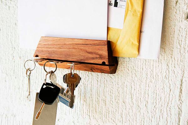 Amazon Com Key Pete Strong Magnetic Key Holder Hook Rack Magnet Black Home Kitchen Magnetic Key Holder Key Holder Key Hooks