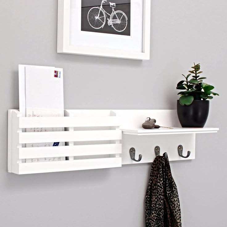 letter and key holder