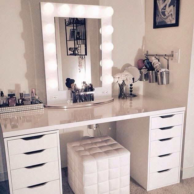 coiffeuse meuble avec miroir lumineux