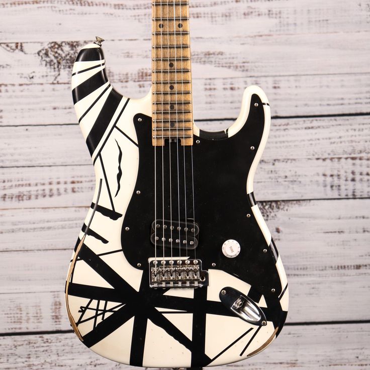 EVH Striped Series ' Eruption Electric Guitar White With Black