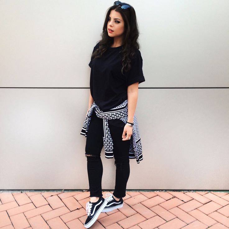 old skool vans women black and white old skool vans women black and white