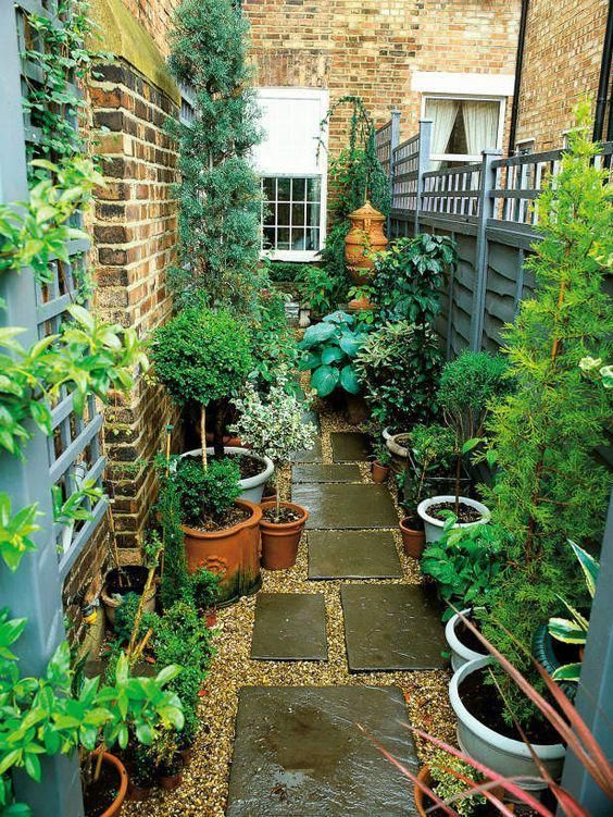 14 Farmhouse Front Yard, Side Yard, and Back Yard Ladscaping Design Ideas #Garde...