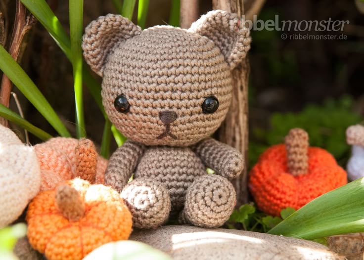 Den süßen Teddy häkeln wir in nur ganz wenigen Schritten. Hier findest du die Anleitung zum Amigurumi Teddy häkeln mit vielen Fotos und ausführli… Den süßen Teddy häkeln wir in nur ganz wenigen Schritten. Hier findest du die Anleitung zum Amigurumi Teddy häkeln mit vielen Fotos und ausführli…