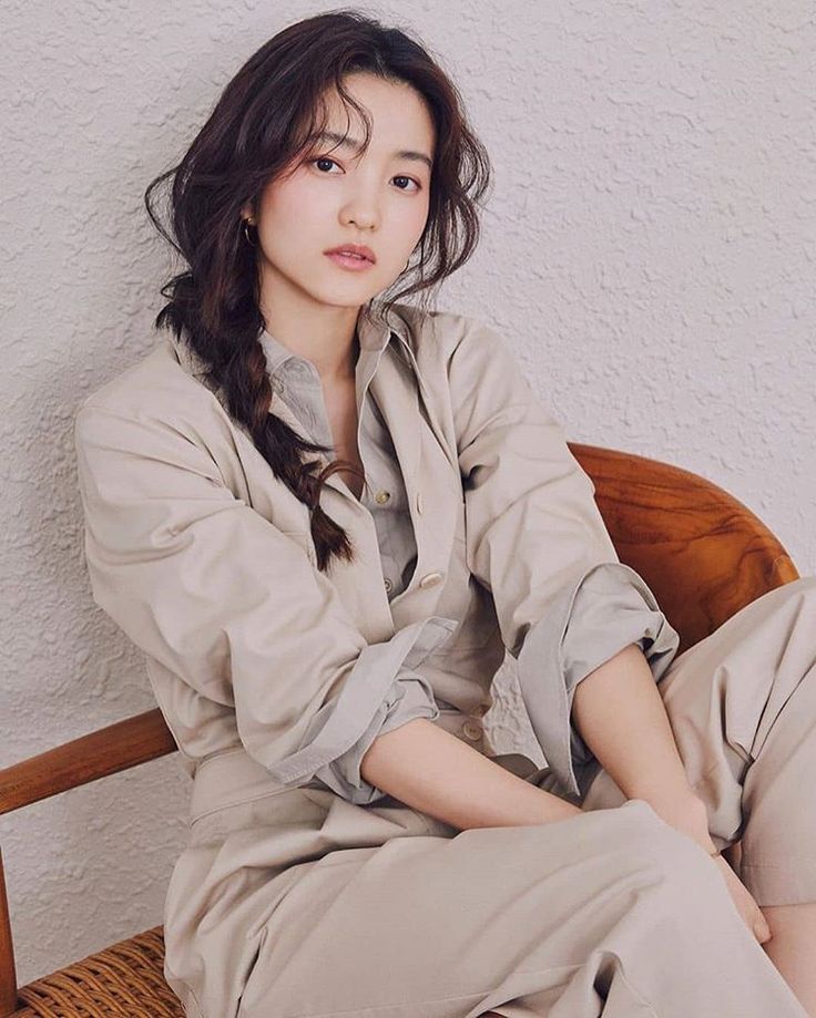 Kim Tae Ri_김태리 Fan page on Instagram: |FRONTROW Classy Kim Tae Ri_김태리 Fan page on Instagram: |FRONTROW Classy