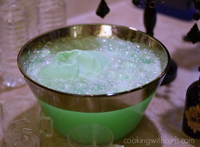 want a book themed drink without the alcohol these book themed mocktails are perfect for family friendly book parties and everyday celebrations - Great Halloween Drinks want a book themed drink without the alcohol these book themed mocktails are perfect for family friendly book parties and everyday celebrations - Great Halloween Drinks