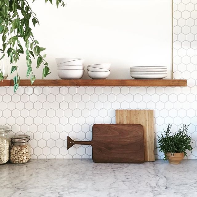 hexagon tile kitchen backsplash i cannot get how gorgeous love lynsey s craftmanship hexagon tile kitchen backsplash i cannot get how gorgeous love lynsey s craftmanship