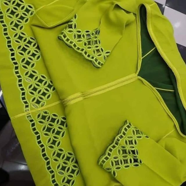 القفطان المغربي Sur Instagram لازلنا مستمرين في استقبال طلبياتكم ل رمضان والعيد للطلب المرجو الاتصال عبر الخاص او على In 2021 Caftan Cotton Embroidery