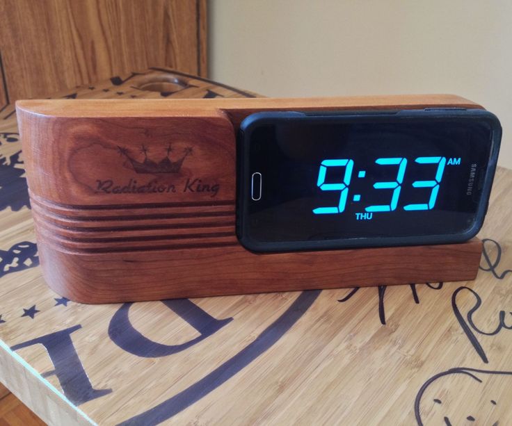 Retro Inspired Phone Dock Retro Inspired Phone Dock
