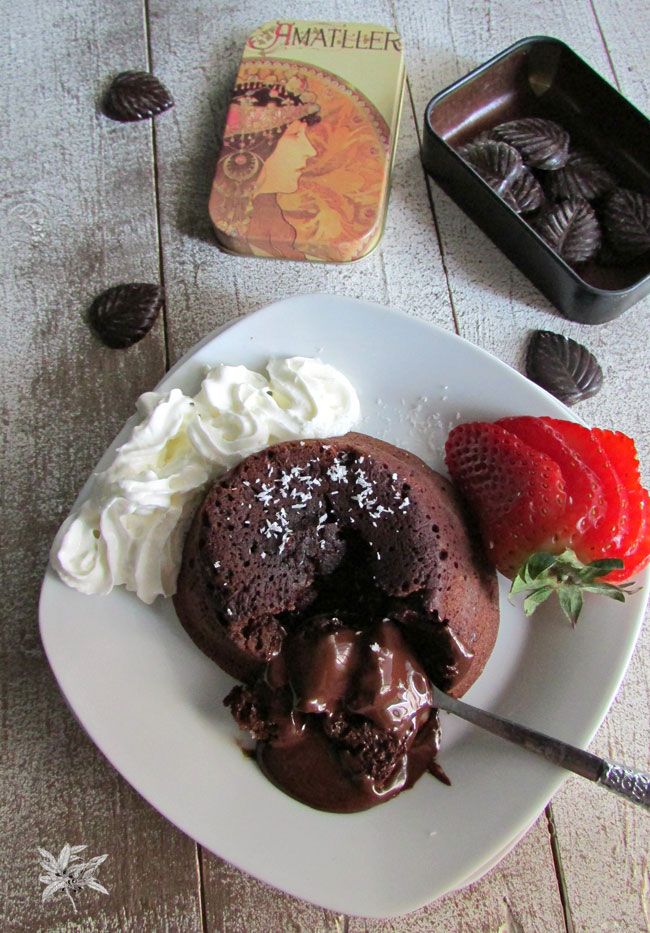 Laurel Y Menta Coulant O Fondant De Chocolate Y Flor De Sal Fondant De Chocolate Chocolate Coulant