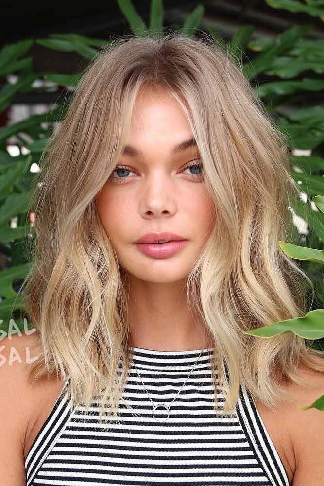 Medium Length Blonde Hair Blonde Hair With Highlights Hair Styles Blonde Hair Color