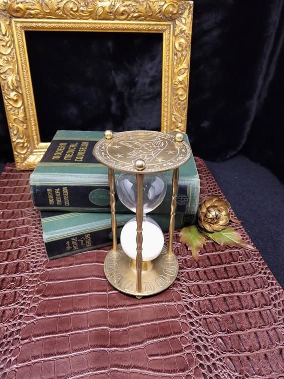 Vintage Brass And Glass Hourglass Sand Timer 7 In Zodiac Sign Roman Numerals Steampunk Hourglass Sand Timer Sand Timers Vintage Brass [ 760 x 570 Pixel ]