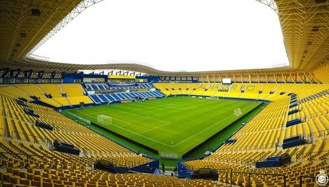 النصر يستعرض ملعب مرسول بارك قبل استضافة مباراة ضمك فيديو Soccer Field Soccer Field