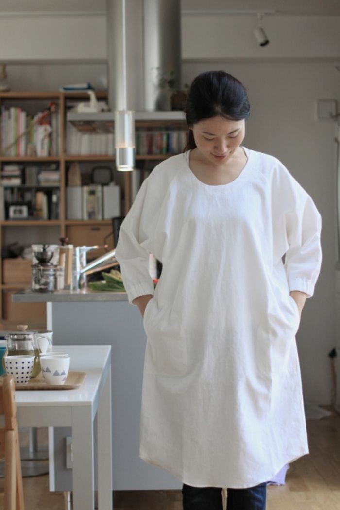 身につけると背筋がシャンとする 今こそ着たいおしゃれな割烹着 キナリノ エプロン エプロン 型紙 無料 エプロン 手作り 身につけると背筋がシャンとする 今こそ着たいおしゃれな割烹着 キナリノ エプロン エプロン 型紙 無料 エプロン 手作り