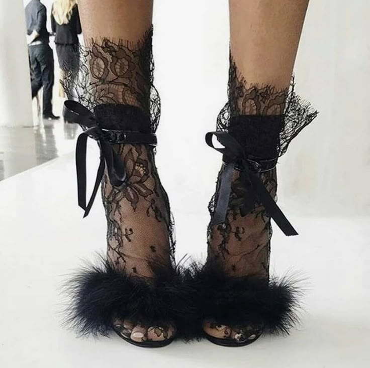 #realshoes #shoes #heels #trendy #models #modern #style #women #womenshoes #cool...