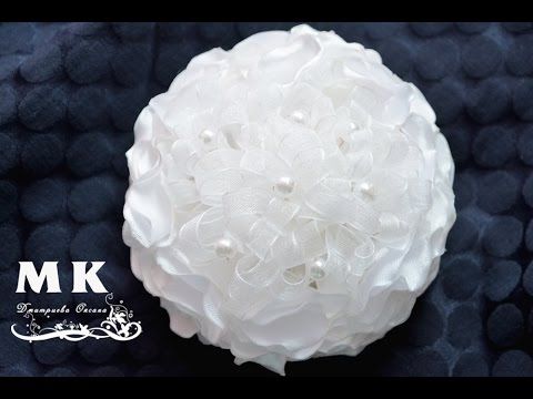 Мастер-класс. Цветы из лент. Заколка для волос. Нарядный бант для выпускного в д/сад/Elegant bow - YouTube