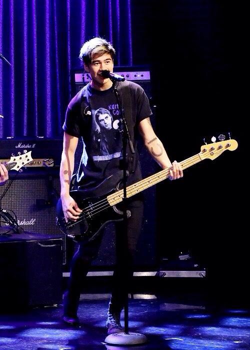 Calum Hood On Jimmy Fallon Oct 12 Calum Hood E2 9d A4 Pinterest Calum Hood Jimmy Fallon And 5sos Calum Hood On Jimmy Fallon Oct 12 Calum Hood E2 9d A4 Pinterest Calum Hood Jimmy Fallon And 5sos