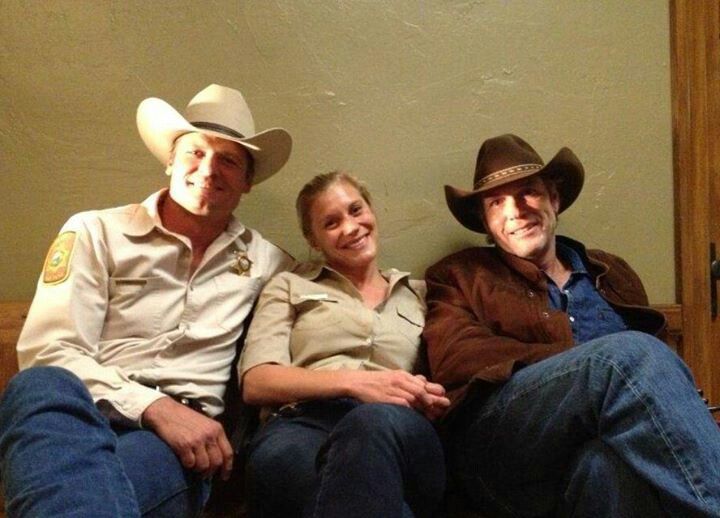 Do vic and walt hook up in longmire