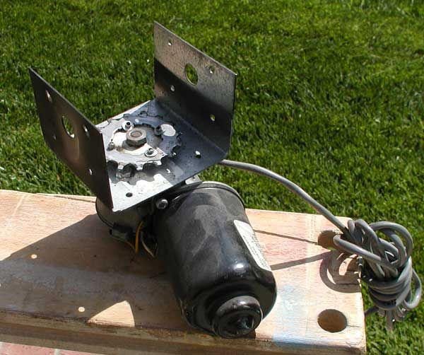 how to animate your halloween props with a 5 windshield wiper motor from an auto scrap - How To Make Animated Halloween Props how to animate your halloween props with a 5 windshield wiper motor from an auto scrap - How To Make Animated Halloween Props
