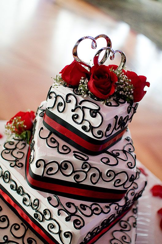 Best 25+ Red wedding cakes ideas on Pinterest | Wedding cakes with roses Wedding cakes pictures and Red big wedding cakes