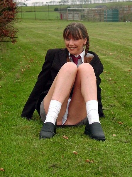 Schoolgirl throat glamour pee