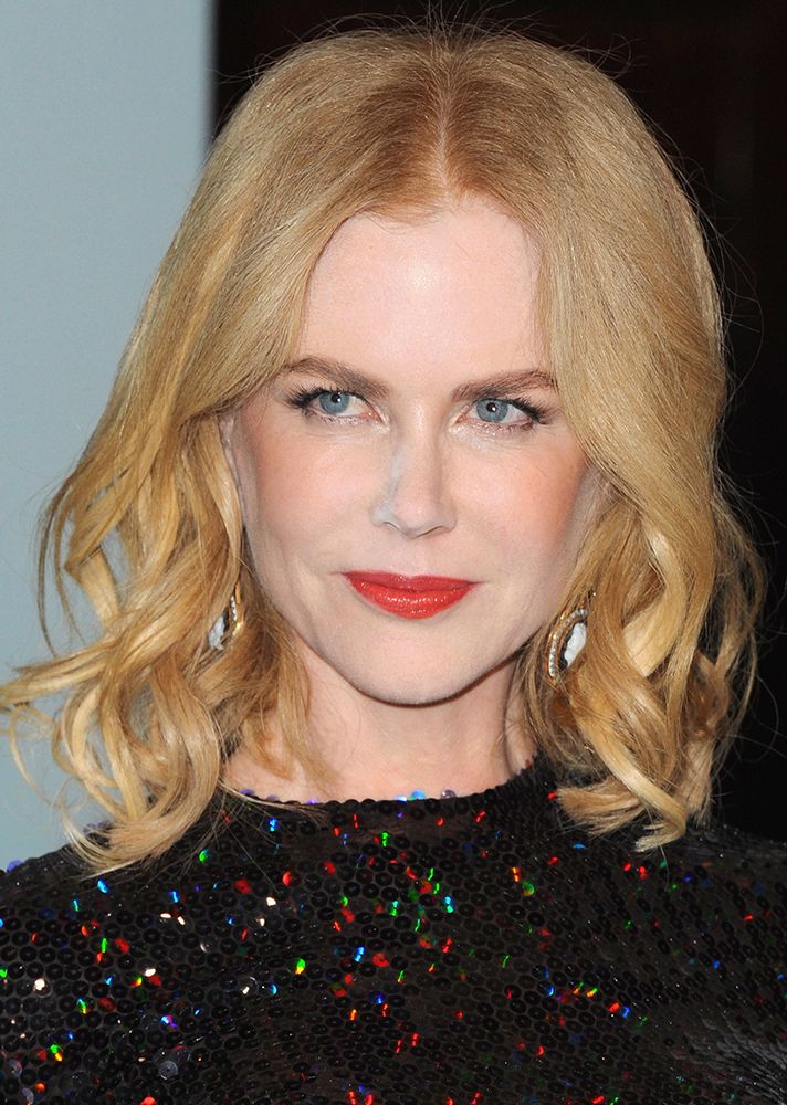 The 14 Worst Celebrity Powder Flashback Makeup Fails Ever Hair Stylecaster Worst Celebrity Powder Flashback Makeup Fails Nicole Kidman
