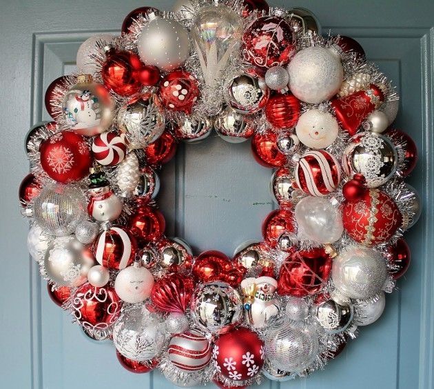 Candy Christmas wreath #christmas #diy #candy #grapevine #wreath Christmas wreat