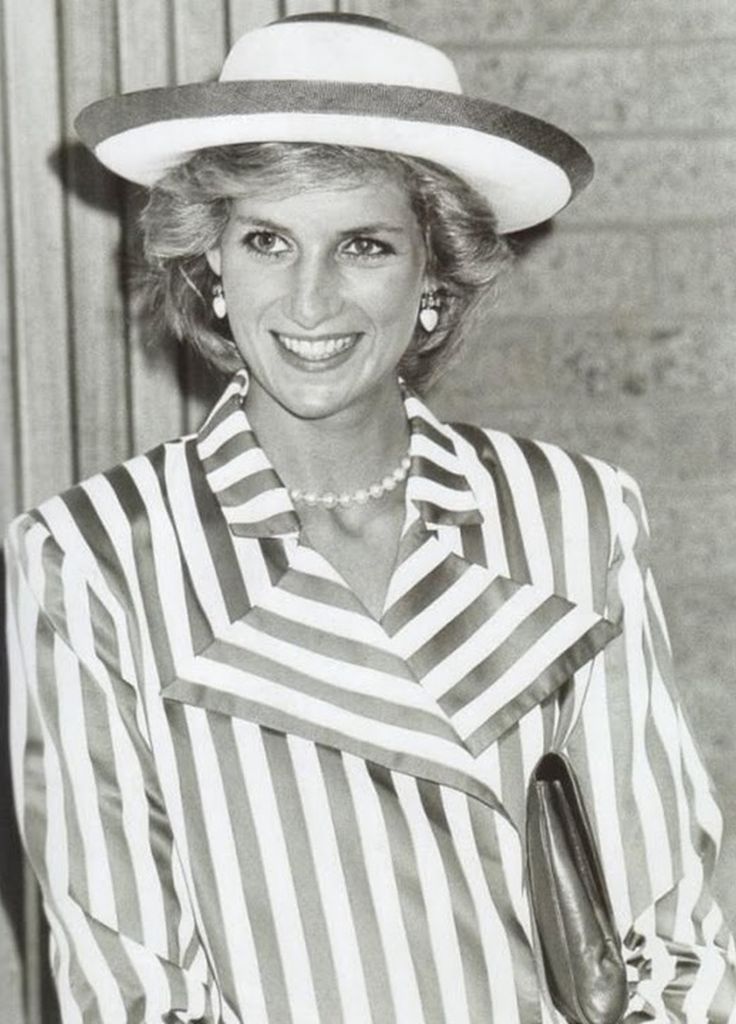 Princess Diana attends a Garden Party For Commonwealth, American and