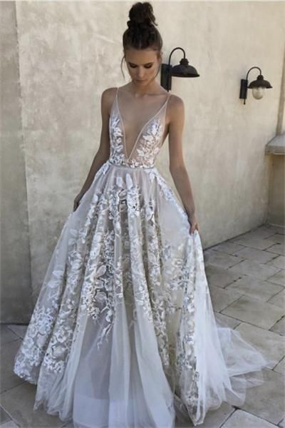 Flowy Lace Prom Dresses