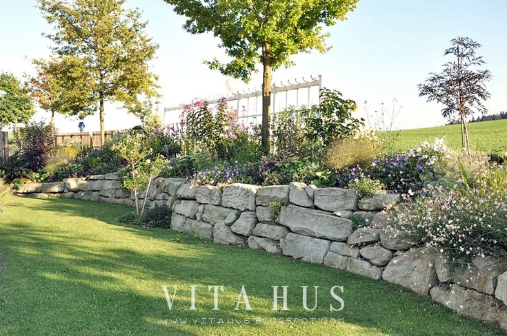 Die besten 25+ Sandsteinmauer Ideen auf Pinterest Landschaftsbau - bilder gartengestaltung hanglage Die besten 25+ Sandsteinmauer Ideen auf Pinterest Landschaftsbau - bilder gartengestaltung hanglage