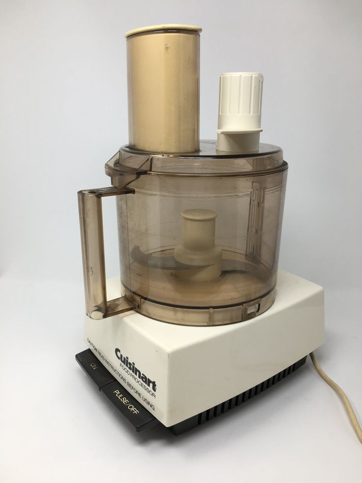 Vintage Cuisinart DLC 7 Super Pro Food Processor With Bowl Lid And Vintage Cuisinart DLC 7 Super Pro Food Processor With Bowl Lid And