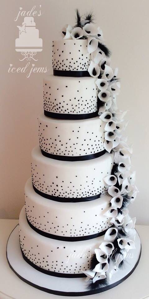 Best 25+ Black and white wedding cake ideas on Pinterest | Black big wedding cakes Black and white cupcakes and Black square shaped wedding cakes