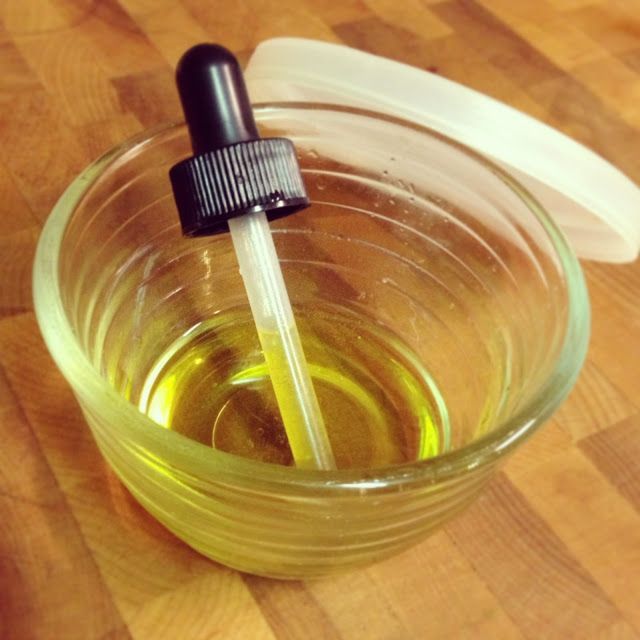 Natural Earache Remedy With Garlic Oil Natural Earache Remedy With Garlic Oil