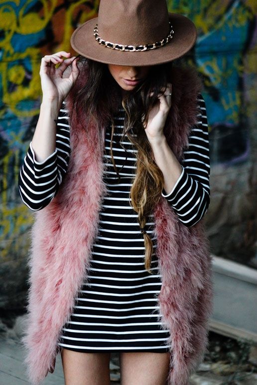 Cute tan wide brim with chain detail. Madame de Rosa. | fashion | mad hatter | Pinterest | Moda boho, Moda chique e Moda