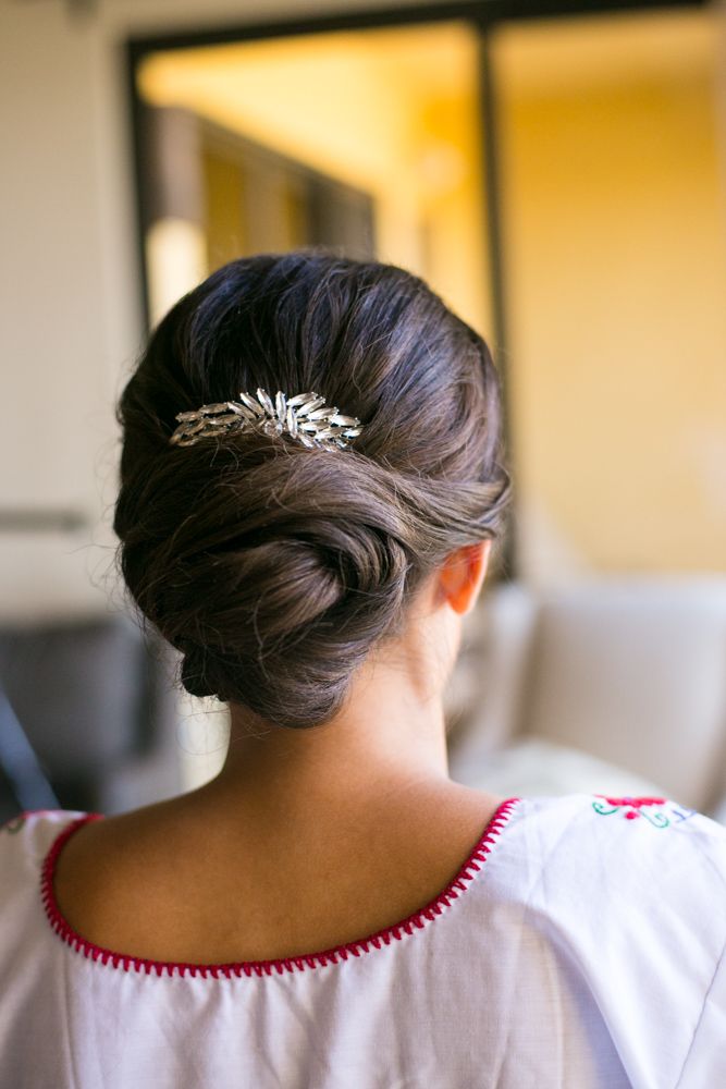 Modern Trendy Hairstyle For Saree