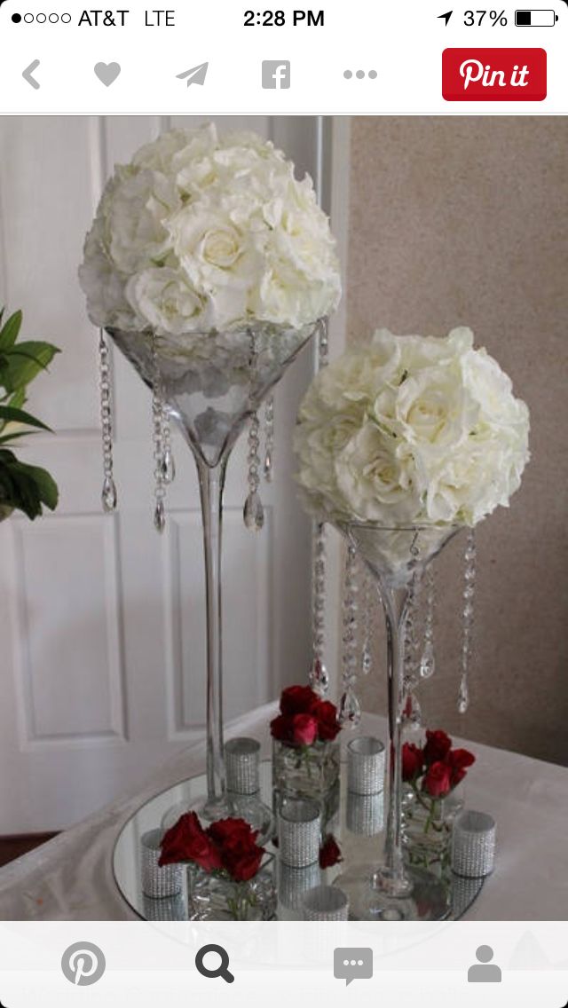 Christmas Table Candle Centerpiece Are you having a graduation party this year? I've designed some free DIY graduation decor you can use for the big day. These table lanterns and graduation caps will make great centerpieces. And you won't have to worry about spending a ton of money. The super .