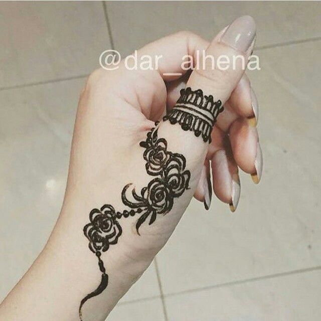 best 25 rose henna ideas on pinterest henna tattoo wrist best 25 rose henna ideas on pinterest henna tattoo wrist