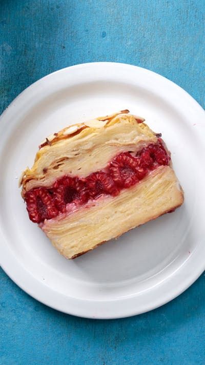 Tarta de manzanas y frambuesas. Fotocapture de video.