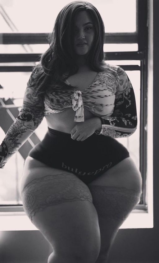 Sensual chubby makeout curvy