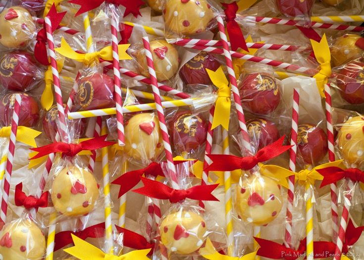 Collegiate (USC) Cake Pops … Traveler Rides Again! Usc, Cake pops