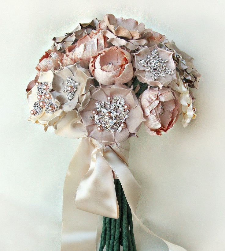 70 Best Wedding Flowers Images On Pinterest Bouquets Diy Wedding Bouquets Silk Bridal From Emici I Don T Usually Like Flowers In But This Is So Pretty