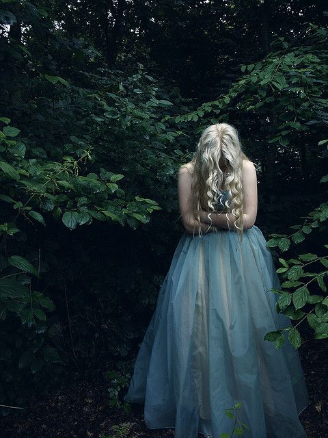 You know Blonde girl from lost which shot