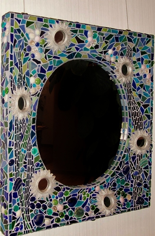 Mirror Bottom Of The Sea Gl Mosaic In Blue And Green Tones Mirror Bottom Of The Sea Gl Mosaic In Blue And Green Tones Finished With Silver Frames Mirrors Pinterest